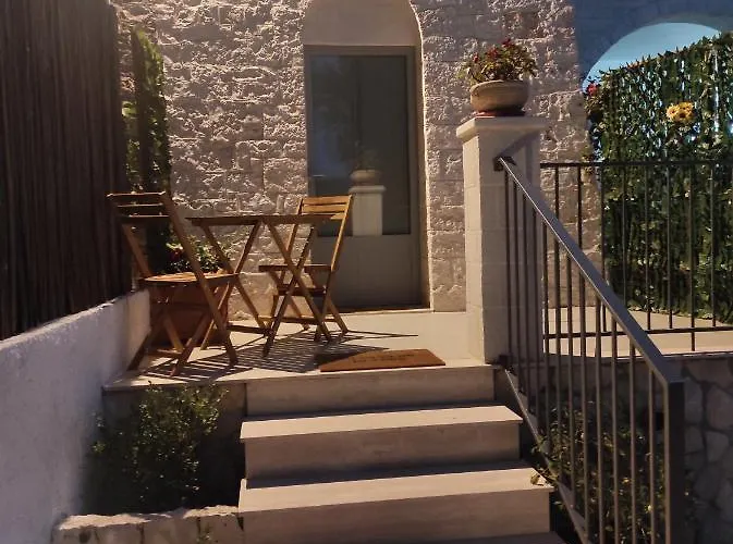 Antico Trullo 1831 * Locorotondo